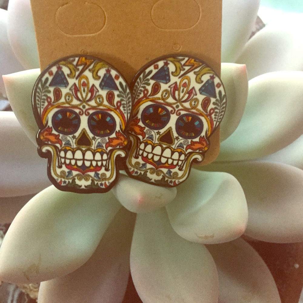 Sugar skulls stud resin earrings